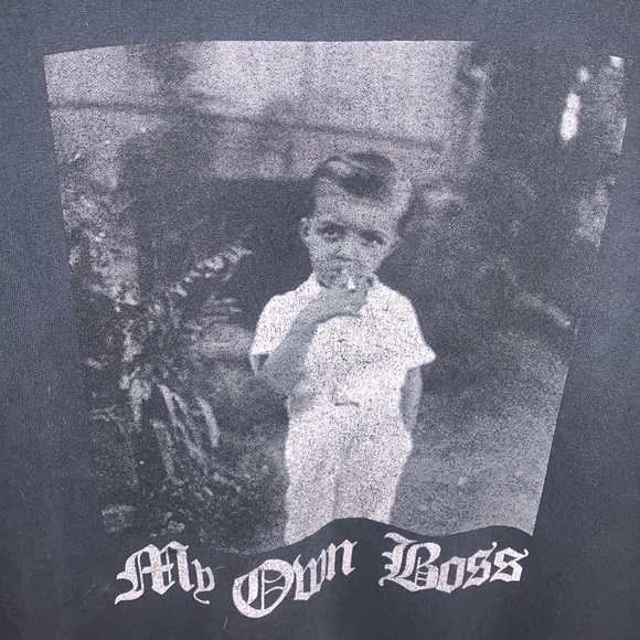 Lightly thrashed MOB Mentality My Own Boss tshirt - Picture 2 of 5